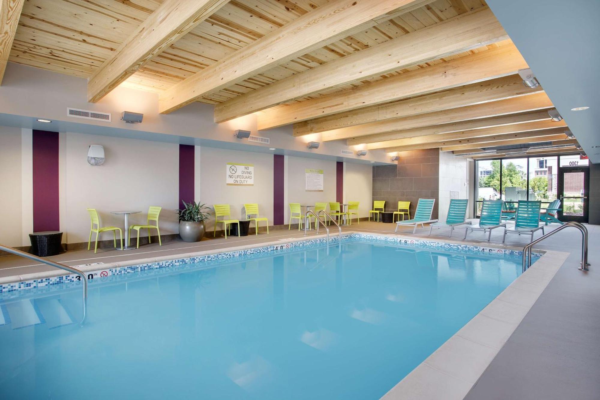Hotel Home2 By Hilton Chicago 3*