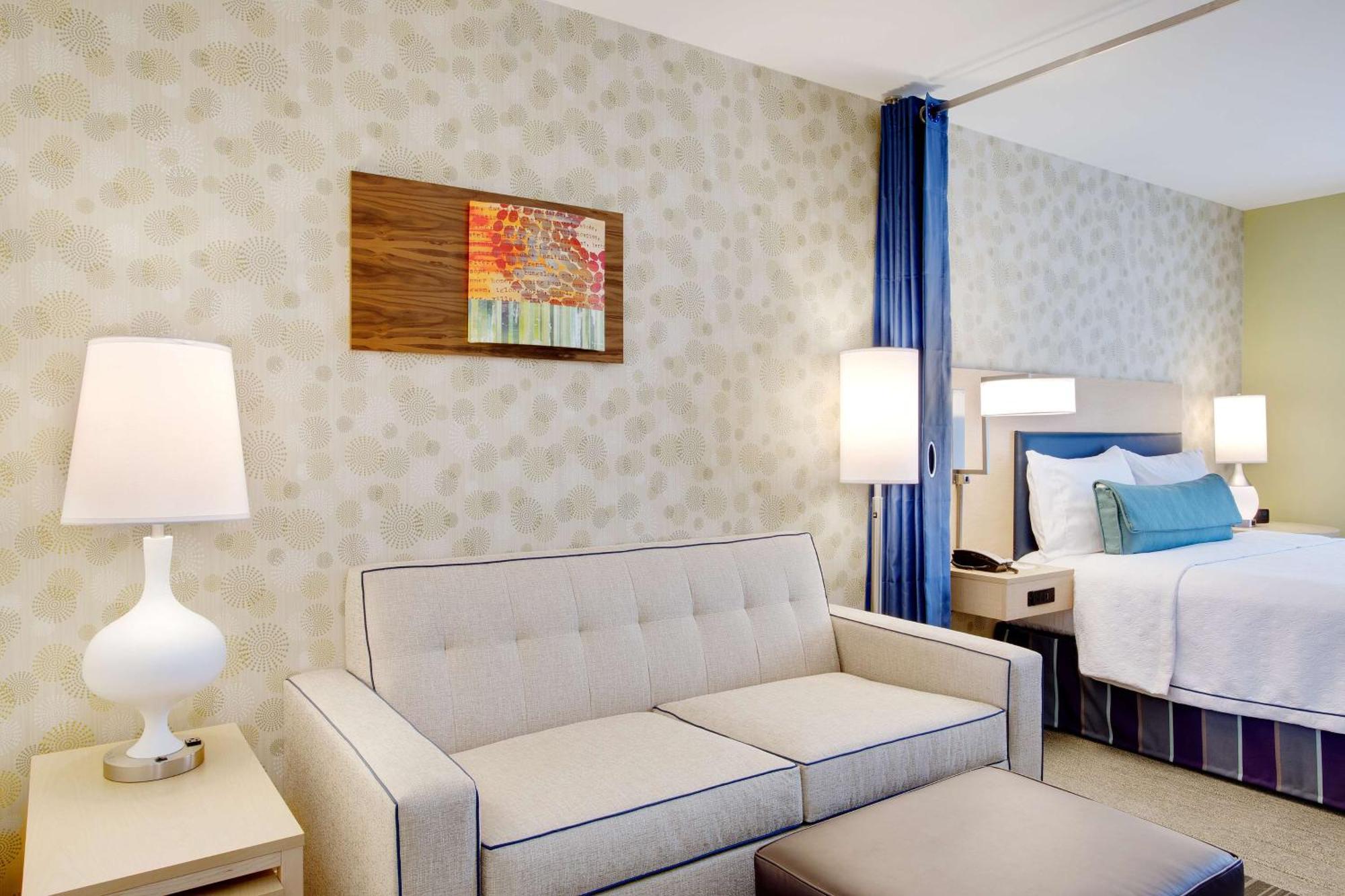 Hotel Home2 By Hilton Chicago